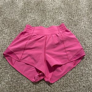 Hotty hot HR lululemon shorts! 2.5”